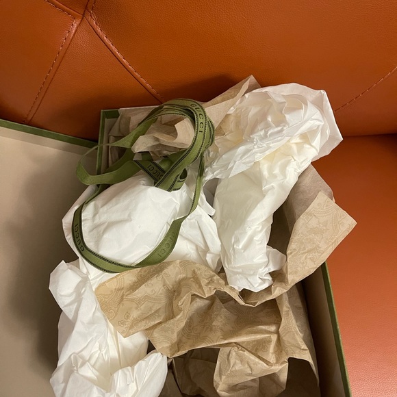 Authentic Gucci box - Picture 7 of 7